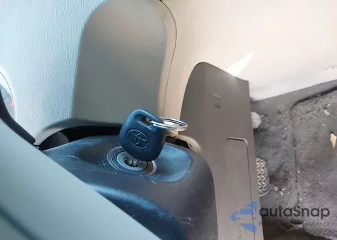 2011 Toyota Sienna Le V6 z USA, uszkodzony, nr VIN 5TDKK3DCXBS094154